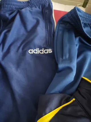 Lote 3 Pantalones Deportivos, 2 Sudaderas.