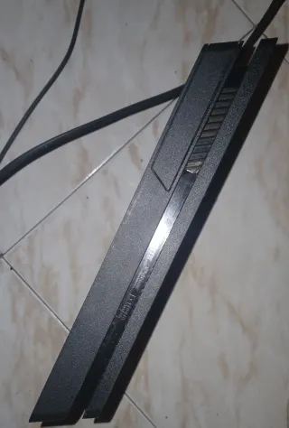 Consola PlayStation 4 Slim Negra