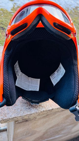 Casco de esquí naranja para niños