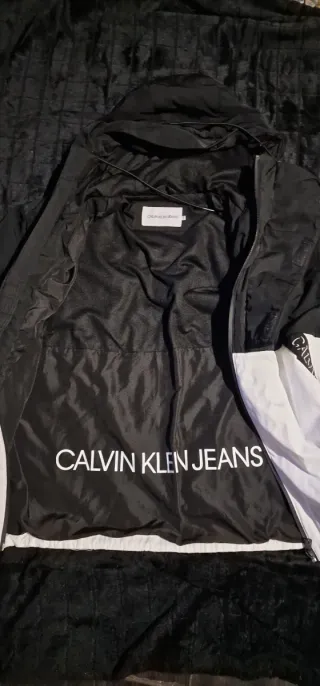 Cazadora Calvin Klein Jeans bicolor