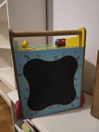 Andador de madera educativo