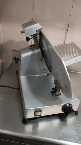 Cortadora de fiambre profesional