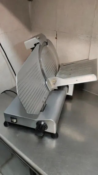 Cortadora de fiambre profesional