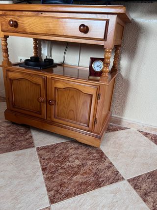 Mesa auxiliar madera TV cajón y puertas