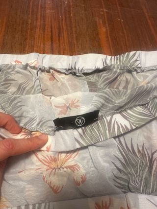 Top manga larga floral