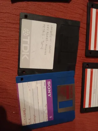 Disquetes con juegos retro