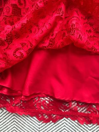 Vestido de fiesta rojo encaje