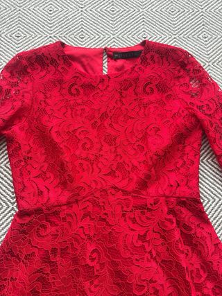 Vestido de fiesta rojo encaje