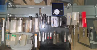 Herramientas de torno y fresa