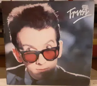 Vinilo LP «Trust» de Costello & The Attractions