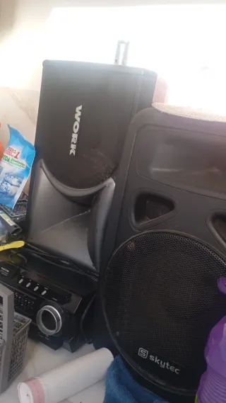 Equipo de música Skytec y WORK