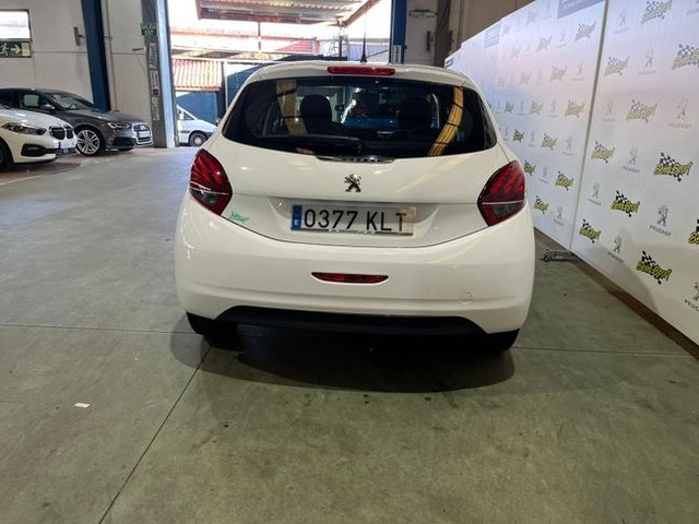 Peugeot 208 5P LIKE 1.6 BlueHDi 55KW (75CV)