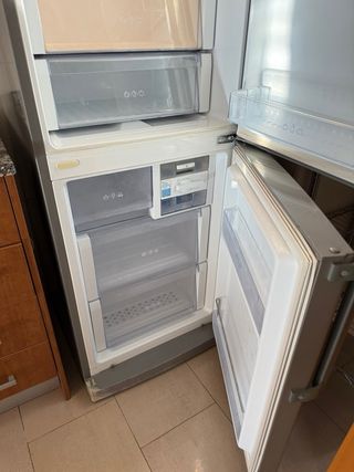 Nevera LG plateada