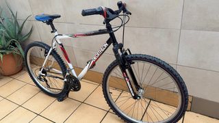 Bicicleta Decathlon Rockrider 26 con suspensión L