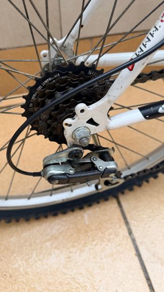 Bicicleta Decathlon Rockrider 26 con suspensión L