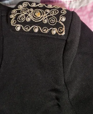 Cappotto donna nero con decorazioni