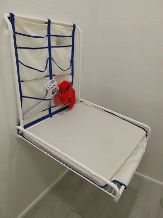 Mobiliario y material centro infantil