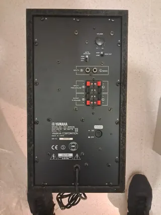 Subwoofer Yamaha YST-SW005