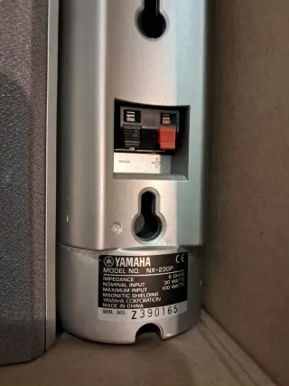 Subwoofer Yamaha YST-SW005