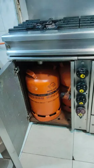 Cocina industrial 3 fuegos El horno no funciona