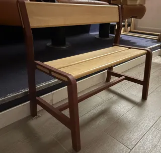 Banco de madera para juguete