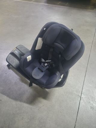 Silla de coche Nuna azul marino