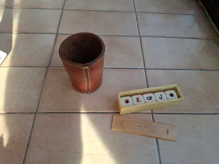 Juego de dados de piel