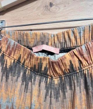 Pantalón ancho estilo años 70