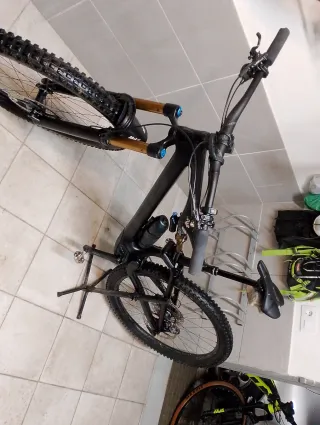 BH Bicicleta Eléctrica Carbono Doble Suspensión