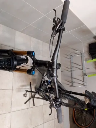 BH Bicicleta Eléctrica Carbono Doble Suspensión