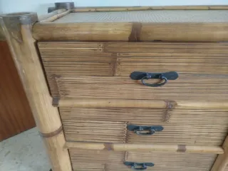 Muebles de caña de bambú con cajones