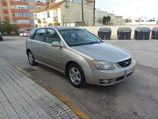 KIA Cerato 2005