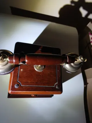 Teléfono antiguo Thomas madera y latón