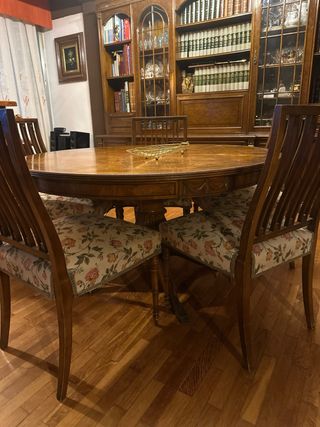 Mesa comedor madera maciza nogal