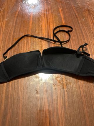 Top bikini New Look negro talla 36