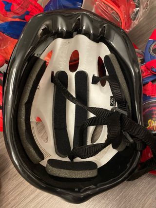 Patines Spiderman para niño con casco y proteccion