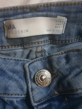 Jeans donna strappati con strass