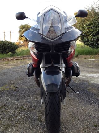 BMW R1200ST Roja y Negra