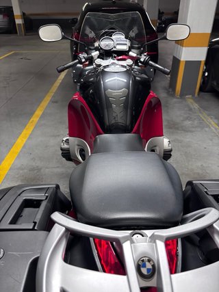 BMW R1200ST Roja y Negra