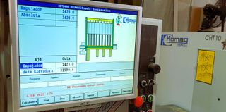 Seccionadora Homag CHT10 con mesa de carga trasera