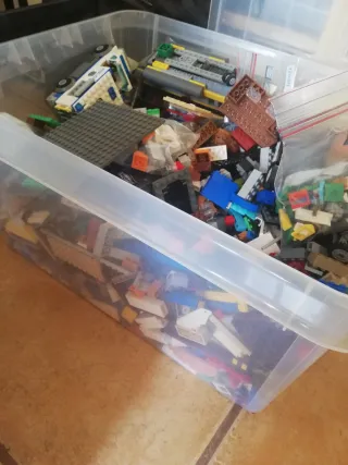 GRAN LOTE LEGO: Piezas, figuras y manuales