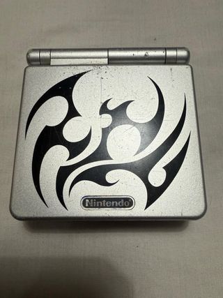 Nintendo Game Boy Advance SP Plata tribal