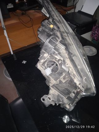 Faro Izquierdo Ford Kuga ST Line MK II 2017