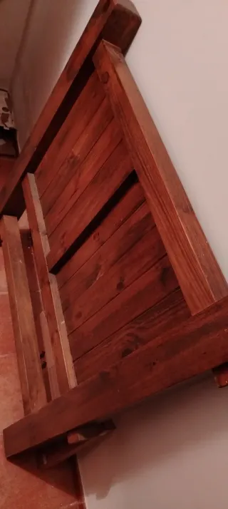 Cabecero de madera rústico