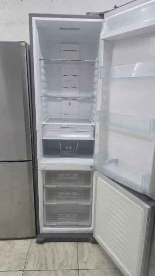 Nevera Bosch Combi No Frost Plateada