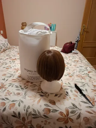 Peluca pelo natural poco uso - Factura 1015€