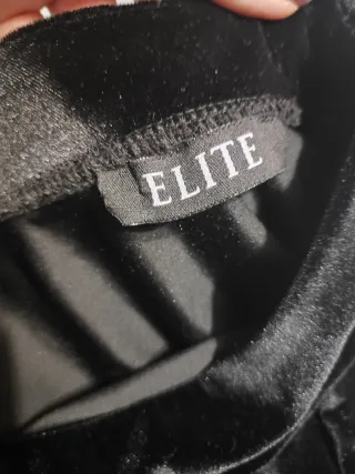 Top negro de terciopelo y brillos Talla L