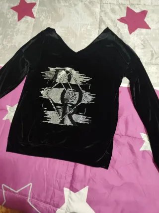 Top negro de terciopelo y brillos Talla L