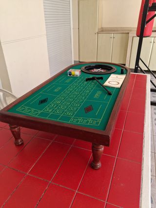 Ruleta de madera vintage (1975)