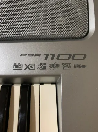 Piano Teclado Yamaha PSR 1100